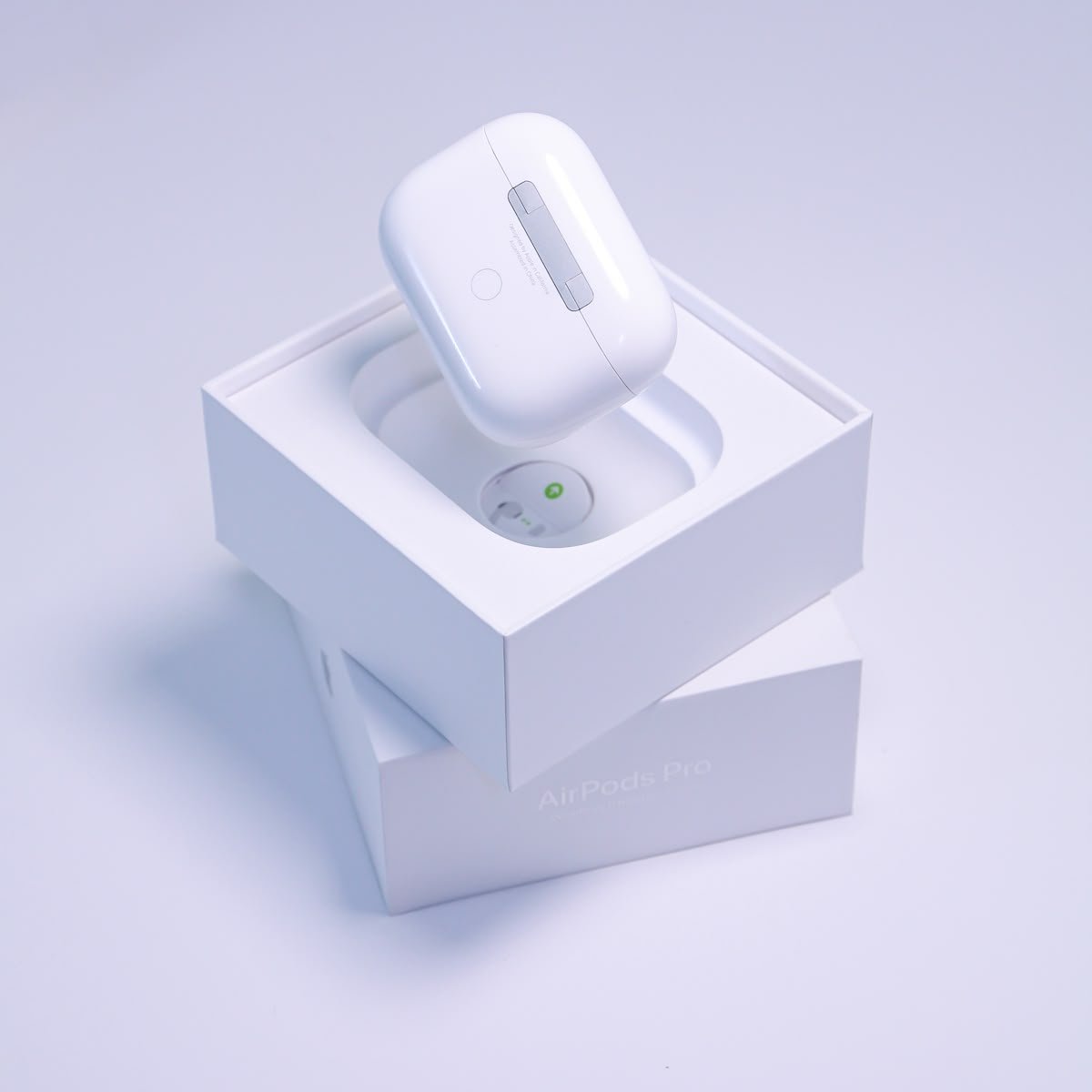 Airpods pro 2nd gen with anc, free magsafe powebank.