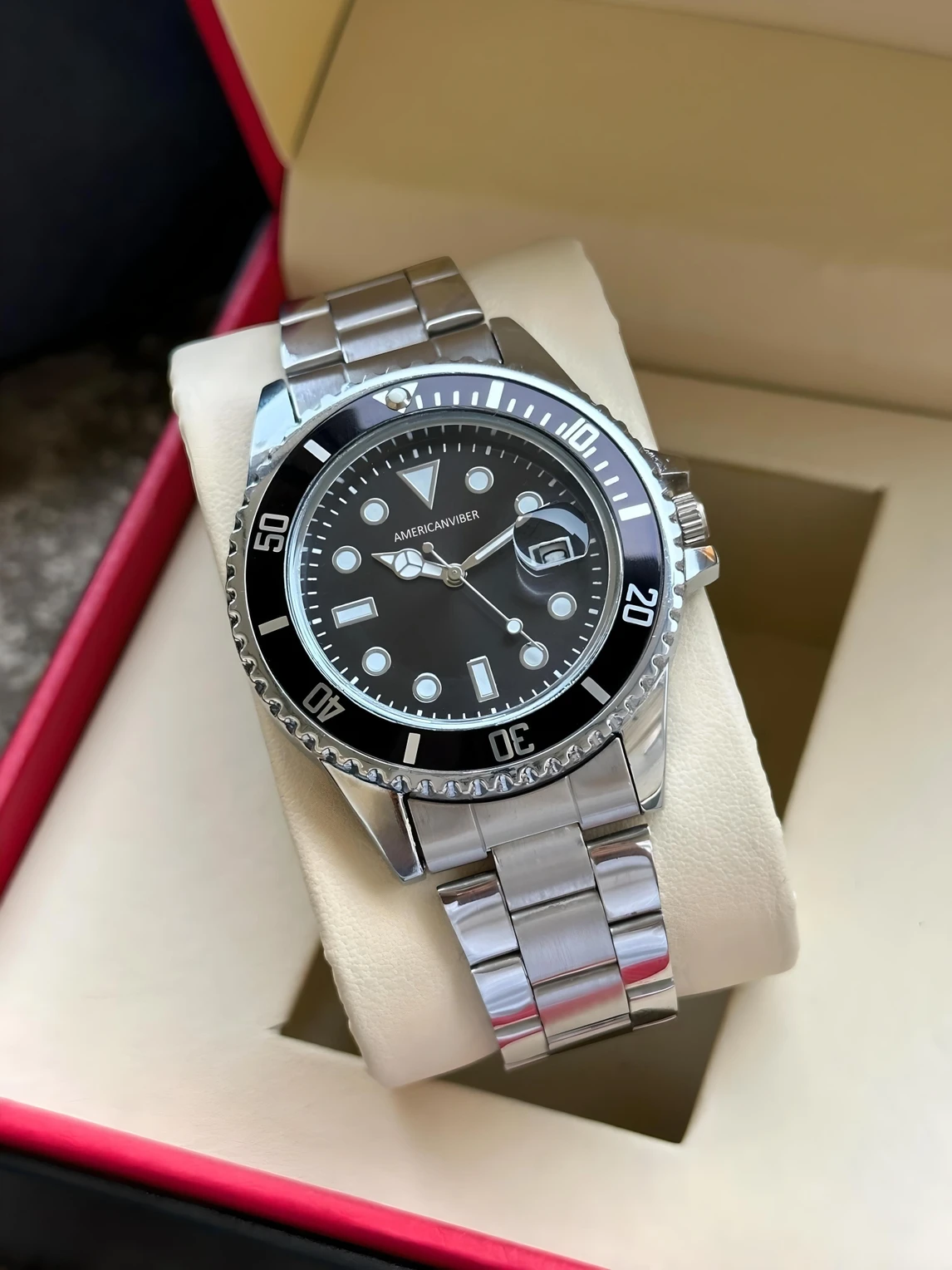 Americanviber Adjustable Free Size Lock Date Function watch