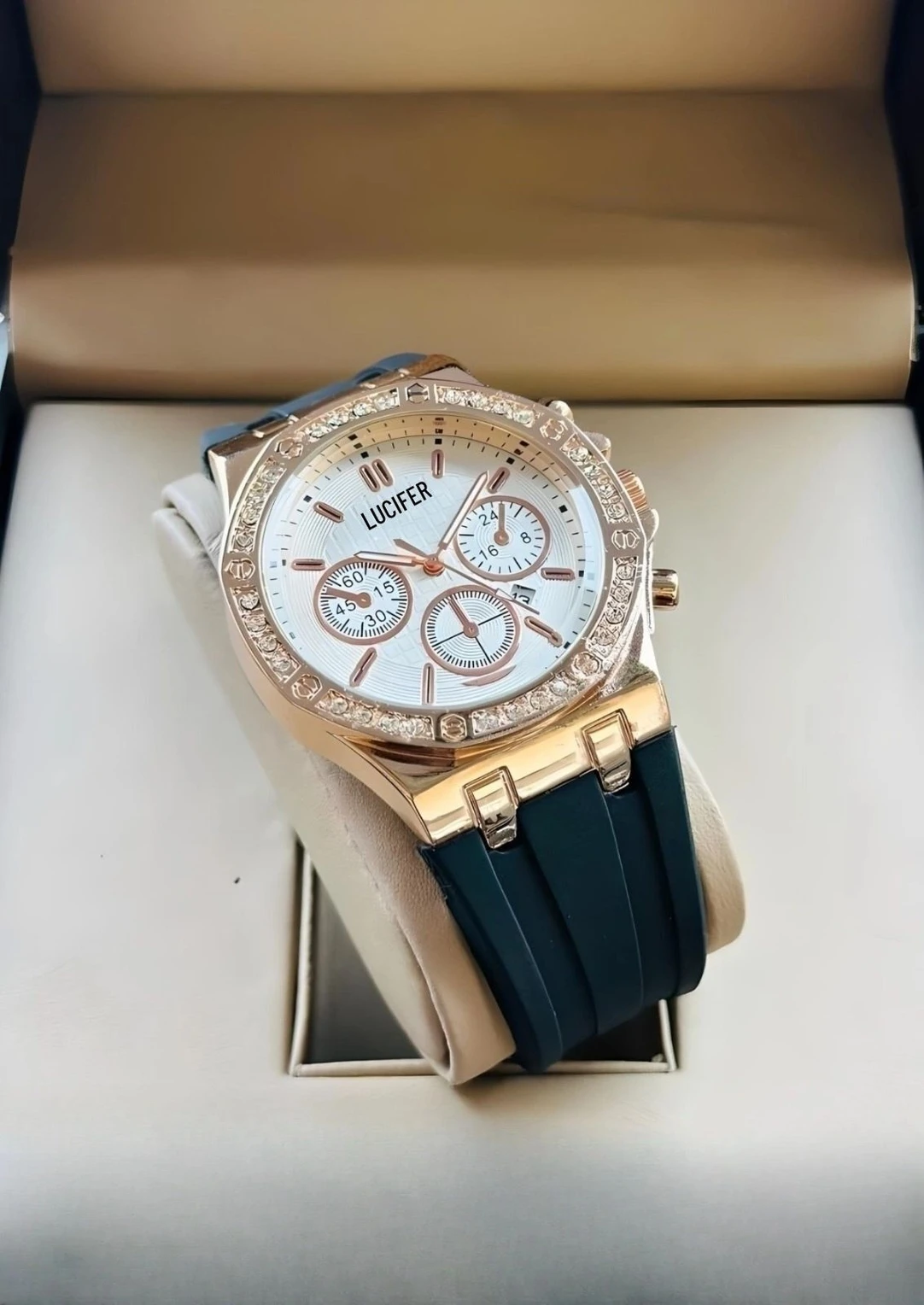 Lucifer Date Functioning Genuine Quality Softest Silicon Strap Quartz Analog Watch