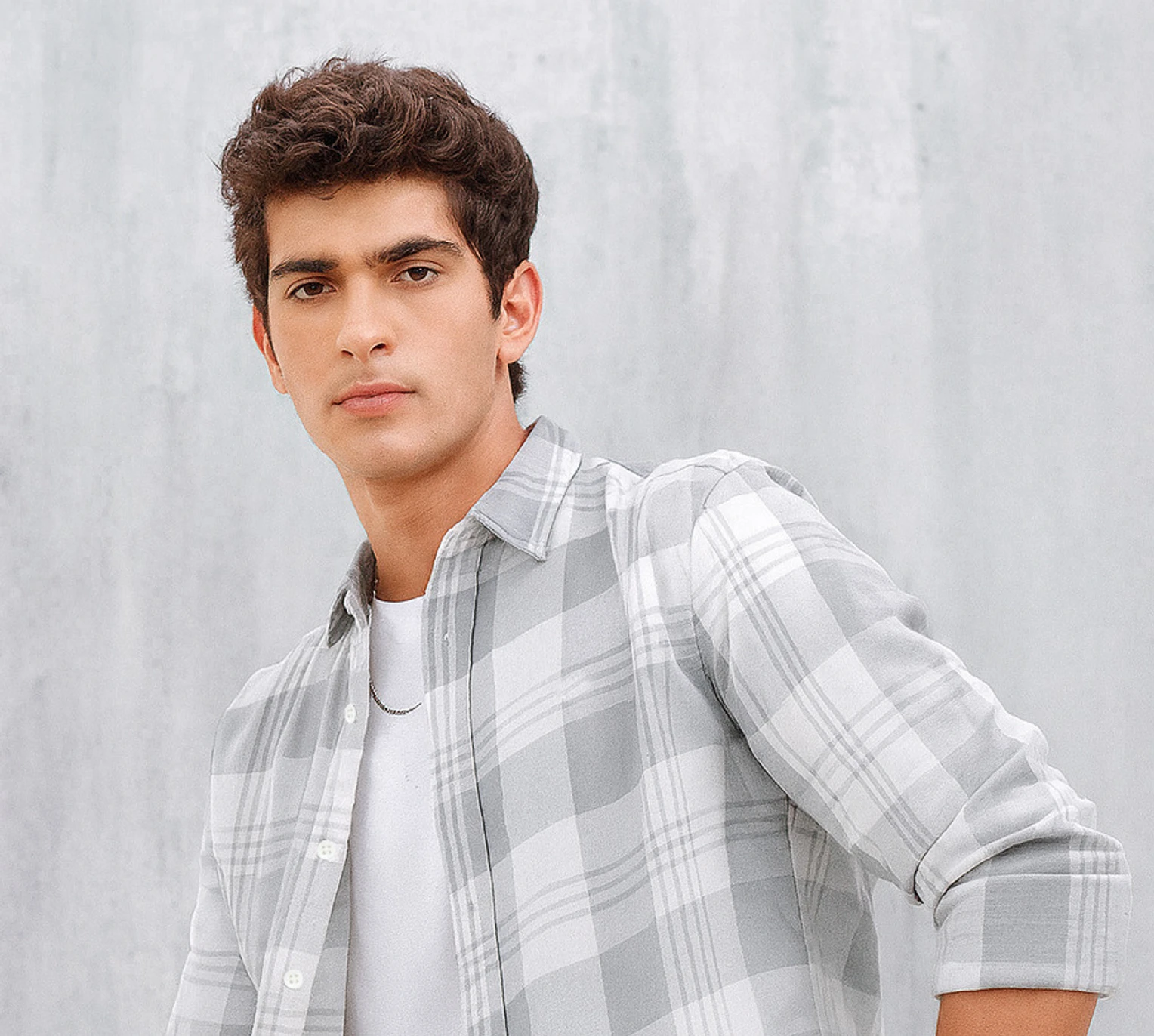 SHIRTZONE Men Slim Fit Checkered Spread Collar Casual Shirt