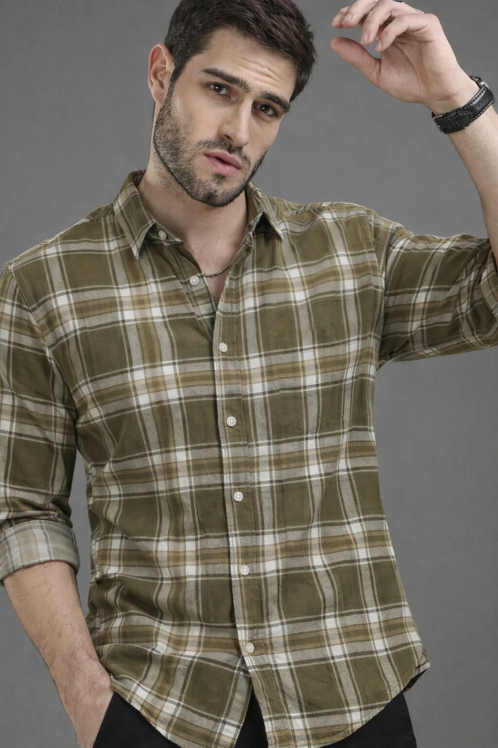 Roadster Men Regular Fit Solid Spread Collar Casual Shirt