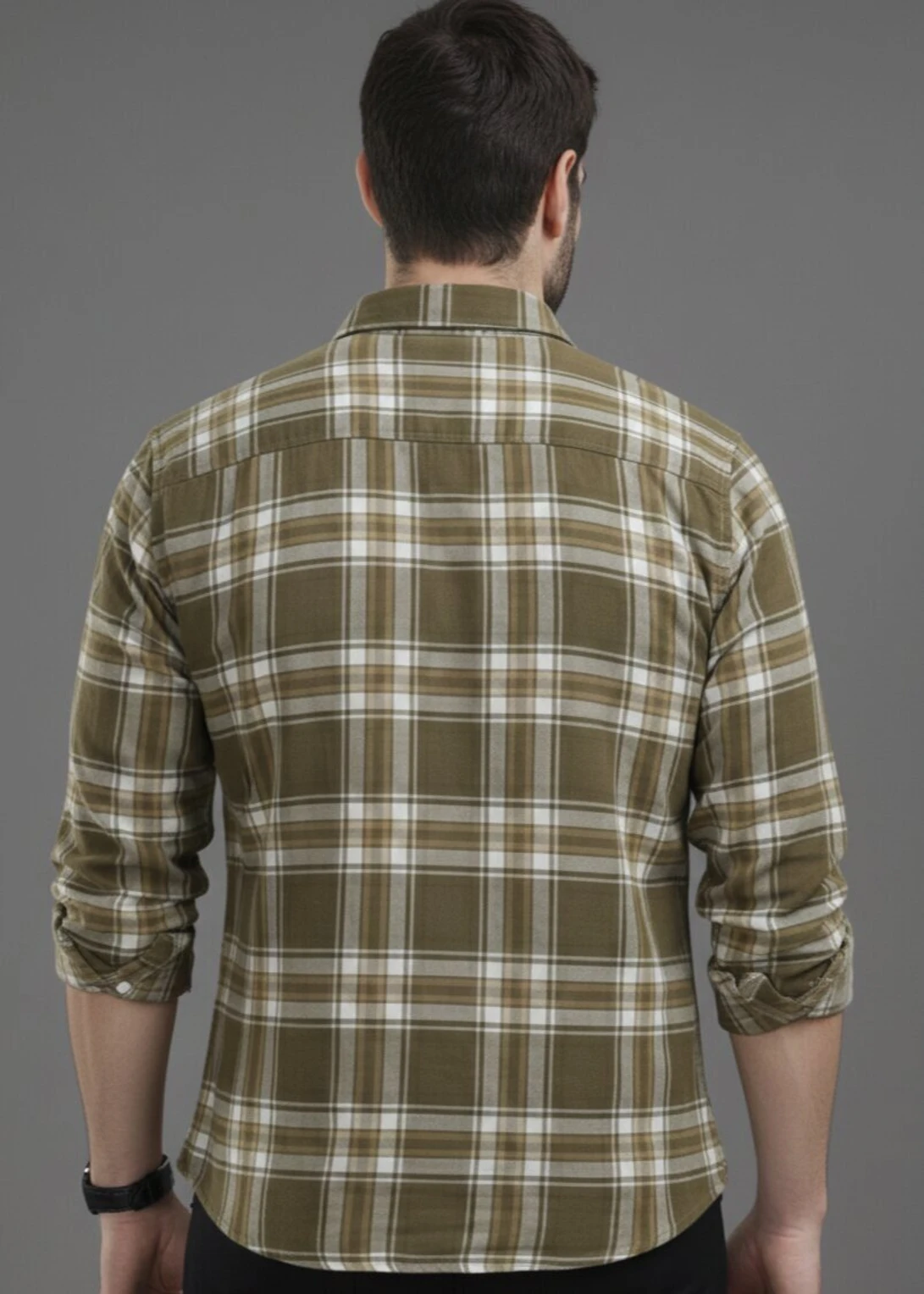 Roadster Men Regular Fit Solid Spread Collar Casual Shirt