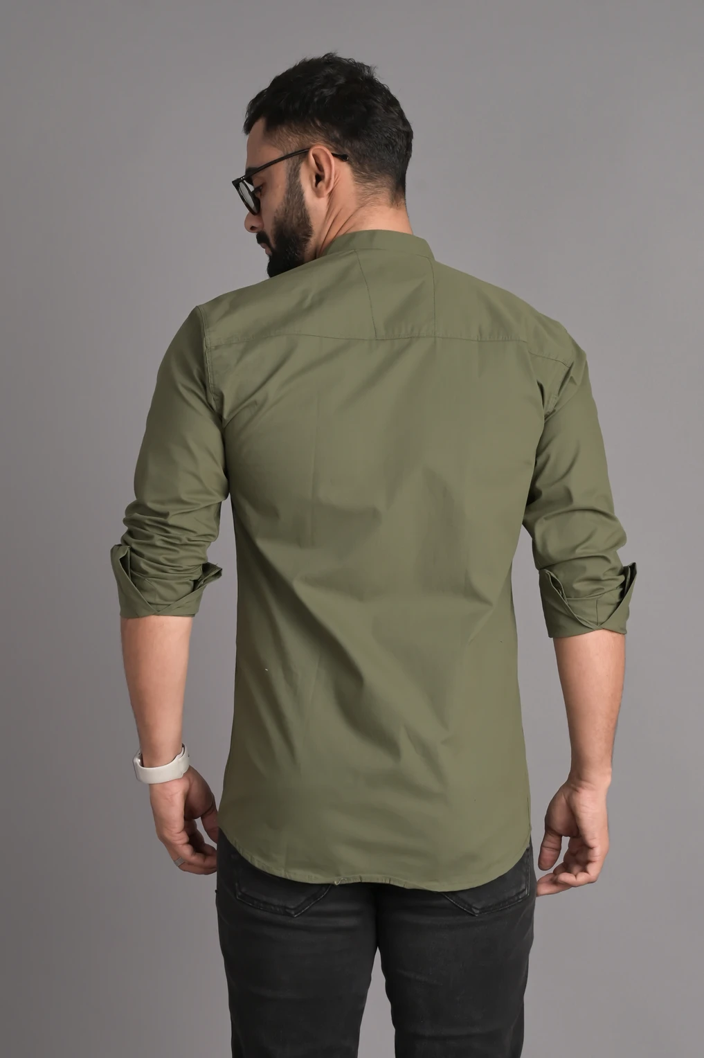 FUBAR Men Slim Fit Solid Spread Collar Casual Shirt